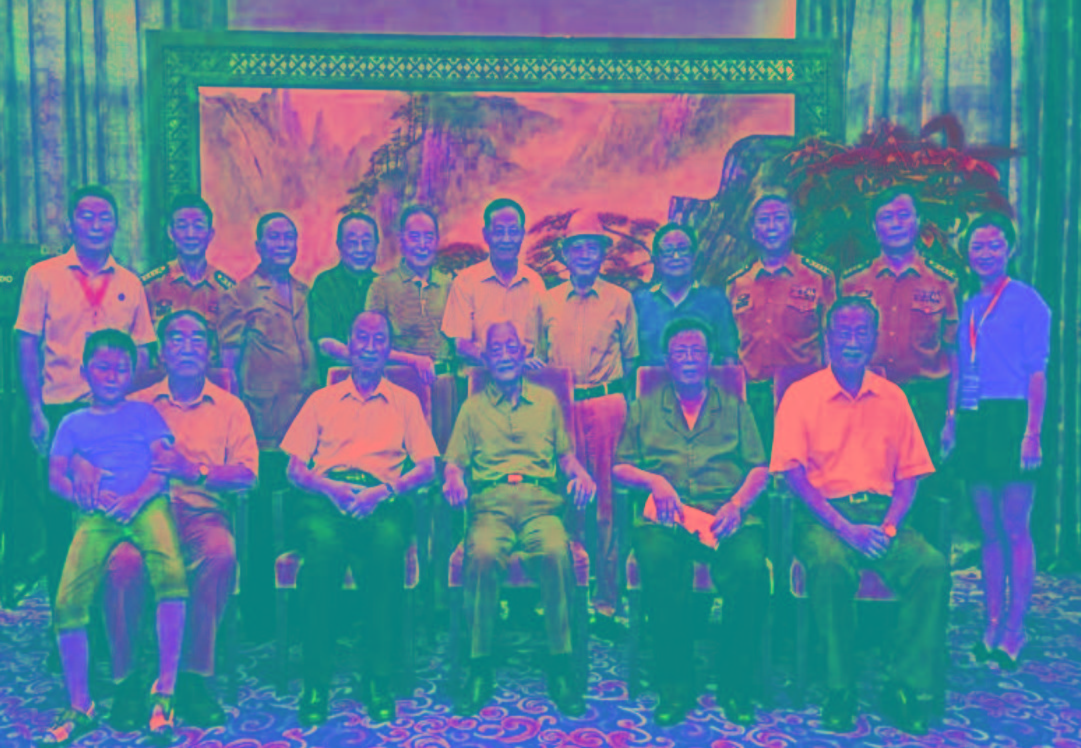 安徽省委原書記盧榮景、原省長孟富林、原南京軍區(qū)政委方祖岐上將合影留念